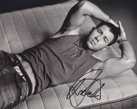 NICK JONAS SIGNED 8X10 PHOTO 6