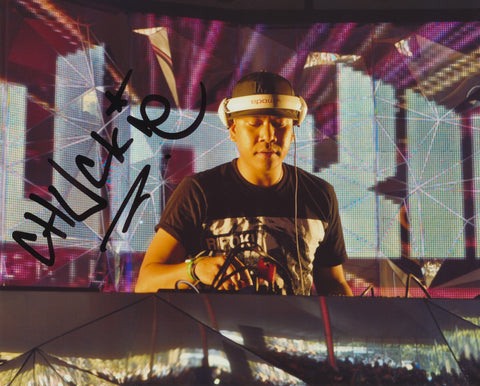 DJ CHUCKIE SIGNED 8X10 PHOTO CLYDE NARAIN 6