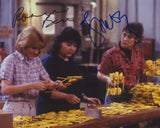 ROSEANNE BARR & LAURIE METCALF SIGNED ROSEANNE 8X10 PHOTO