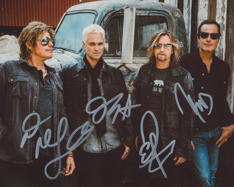 STONE TEMPLE PILOTS SIGNED 8X10 PHOTO 3