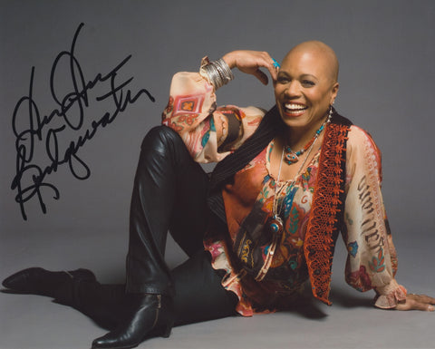 DEE DEE BRIDGEWATER SIGNED 8X10 PHOTO 2