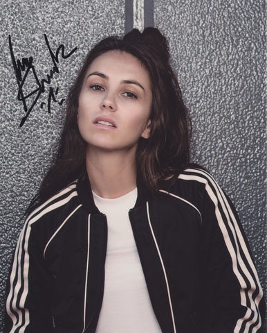 AMY SHARK SIGNED 8X10 PHOTO 2