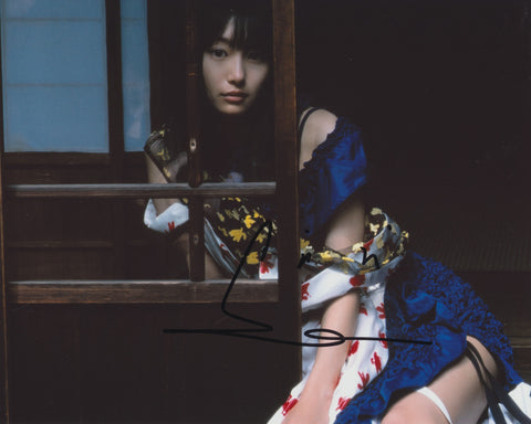 SHIORI KUTSUNA SIGNED 8X10 PHOTO 4