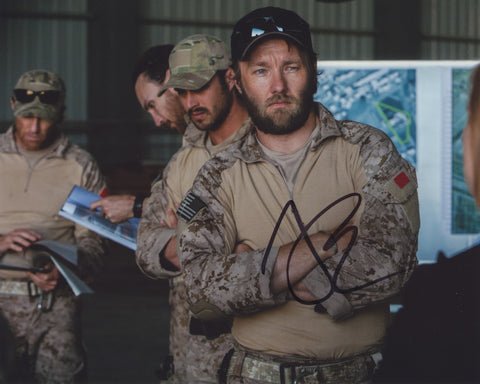 JOEL EDGERTON SIGNED ZERO DARK THIRTY 8X10 PHOTO