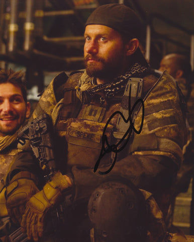 JAMES BADGE DALE SIGNED ZERO DARK THIRTY 8X10 PHOTO