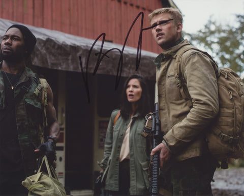 BOYD HOLBROOK SIGNED THE PREDATOR 8X10 PHOTO