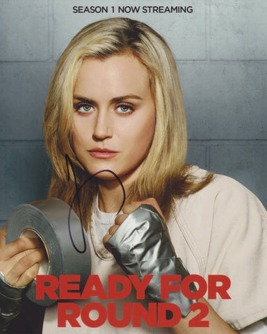 TAYLOR SCHILLING SIGNED ORANGE IS THE NEW BLACK 8X10 PHOTO