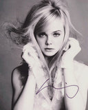 ELLE FANNING SIGNED 8X10 PHOTO 2