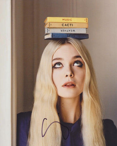 ELLE FANNING SIGNED 8X10 PHOTO 3