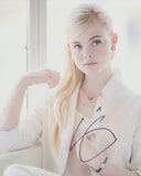 ELLE FANNING SIGNED 8X10 PHOTO 4