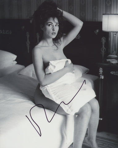 MONICA BELLUCCI SIGNED 8X10 PHOTO 4