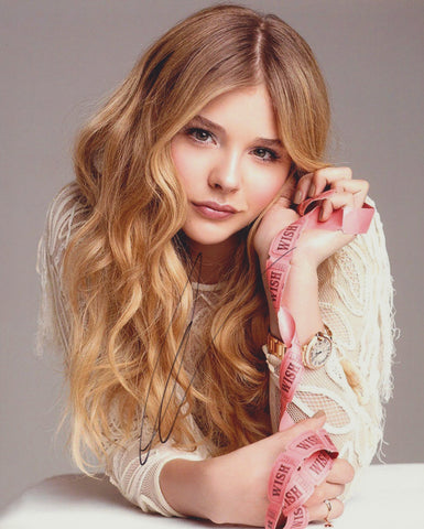CHLOE GRACE MORETZ SIGNED 8X10 PHOTO
