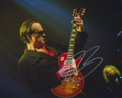 JOE BONAMASSA SIGNED 8X10 PHOTO 3