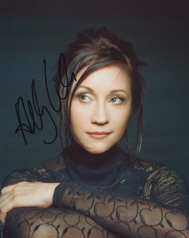 HOLLY COLE SIGNED 8X10 PHOTO 2