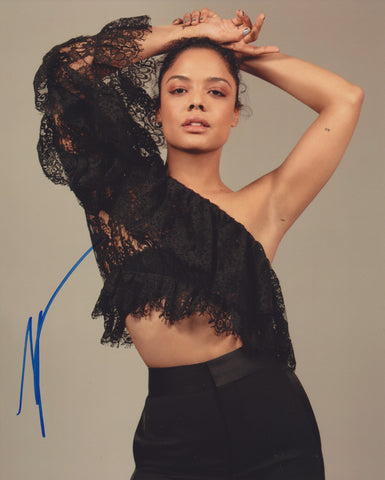 TESSA THOMPSON SIGNED 8X10 PHOTO