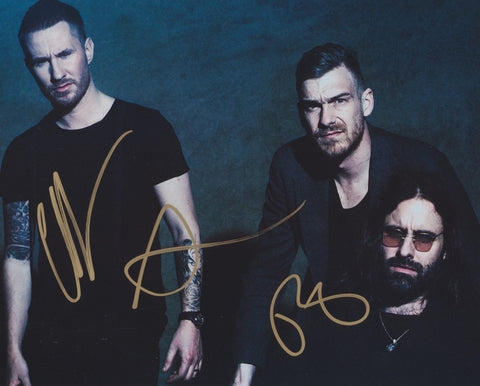 MIIKE SNOW SIGNED 8X10 PHOTO 7