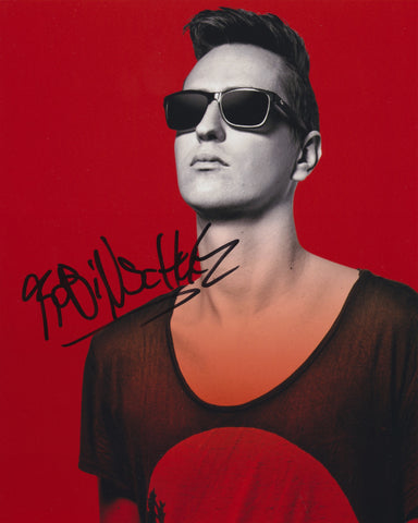 ROBIN SCHULZ SIGNED 8X10 PHOTO