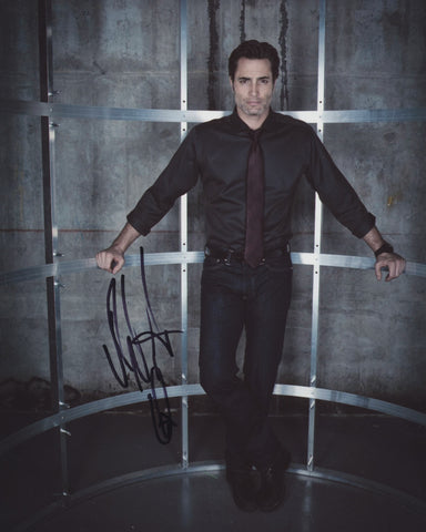 VICTOR WEBSTER SIGNED CONTINUUM 8X10 PHOTO 4