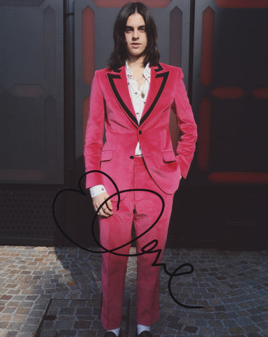 EARL CAVE SIGNED 8X10 PHOTO