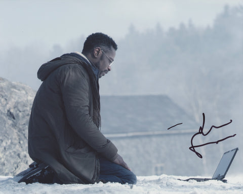 LAKEITH STANFIELD THE GIRL IN THE SPIDER'S WEB SIGNED 8X10 PHOTO