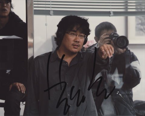 BONG JOON-HO SIGNED 8X10 PHOTO