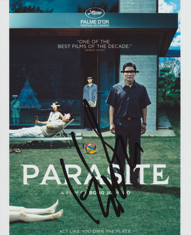 BONG JOON-HO SIGNED PARASITE 8X10 PHOTO 2