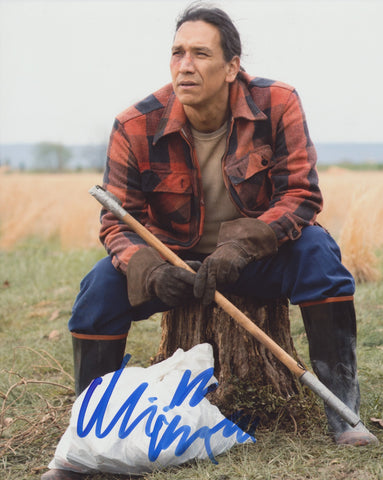 MICHAEL GREYEYES SIGNED TRUE DETECTIVE 8X10 PHOTO
