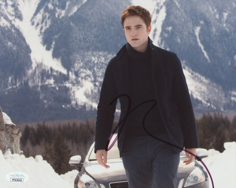 ROBERT PATTINSON SIGNED TWILIGHT 8X10 PHOTO JSA 2