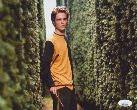 ROBERT PATTINSON SIGNED HARRY POTTER 8X10 PHOTO JSA