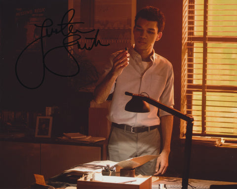 JUSTICE SMITH SIGNED DETECTIVE PIKACHU 8X10 PHOTO 11