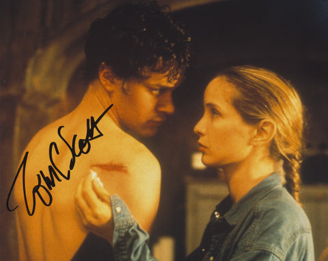 TOM EVERETT SCOTT SIGNED AN AMERICAN WEREWOLF IN PARIS 8X10 PHOTO