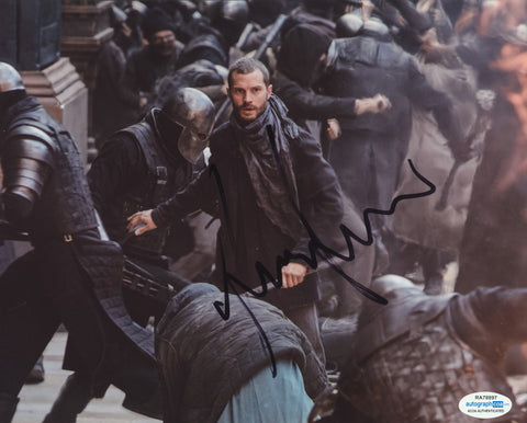 JAMIE DORNAN SIGNED ROBIN HOOD 8X10 PHOTO ACOA
