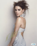 NEVE CAMPBELL SIGNED 8X10 PHOTO ACOA