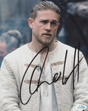 CHARLIE HUNNAM SIGNED KING ARTHUR: LEGEND OF THE SWORD 8X10 PHOTO ACOA