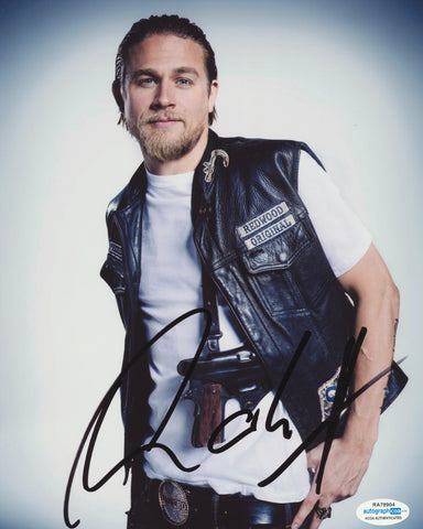 CHARLIE HUNNAM SIGNED SONS OF ANARCHY 8X10 PHOTO ACOA