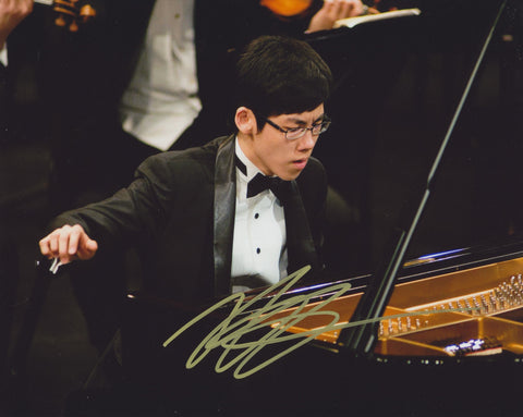 HAOCHEN ZHANG SIGNED CLASSICAL PIANIST 8X10 PHOTO 8