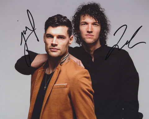 FOR KING & COUNTRY SIGNED 8X10 PHOTO 2