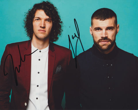 FOR KING & COUNTRY SIGNED 8X10 PHOTO 4