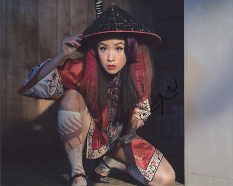 ELLEN WONG SIGNED GLOW 8X10 PHOTO 2