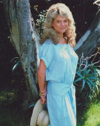 DYAN CANNON SIGNED REVENGE OF THE PINK PANTHER 8X0 PHOTO