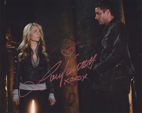 LAURA VANDERVOORT SIGNED SMALLVILLE 8X10 PHOTO