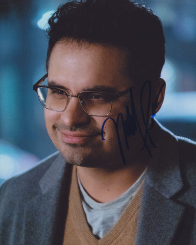 MICHAEL PENA SIGNED COLLATERAL BEAUTY 8X10 PHOTO
