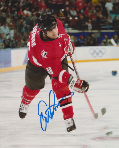 ERIC LINDROS SIGNED TEAM CANADA 8X10 PHOTO