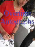 ED O'BRIEN SIGNED RADIOHEAD 8X10 PHOTO