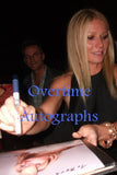 GWYNETH PALTROW SIGNED 8X10 PHOTO JSA