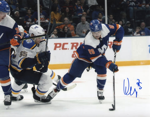 OLIVER WAHLSTROM SIGNED NEW YORK ISLANDERS 8X10 PHOTO