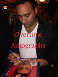 RUSSELL PETERS SIGNED THE GREEN CARD TOUR 8X10 PHOTO