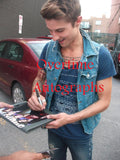 HOT CHELLE RAE SIGNED 8X10 PHOTO