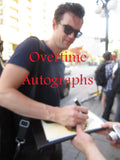 TYLER HILTON SIGNED 8X10 PHOTO